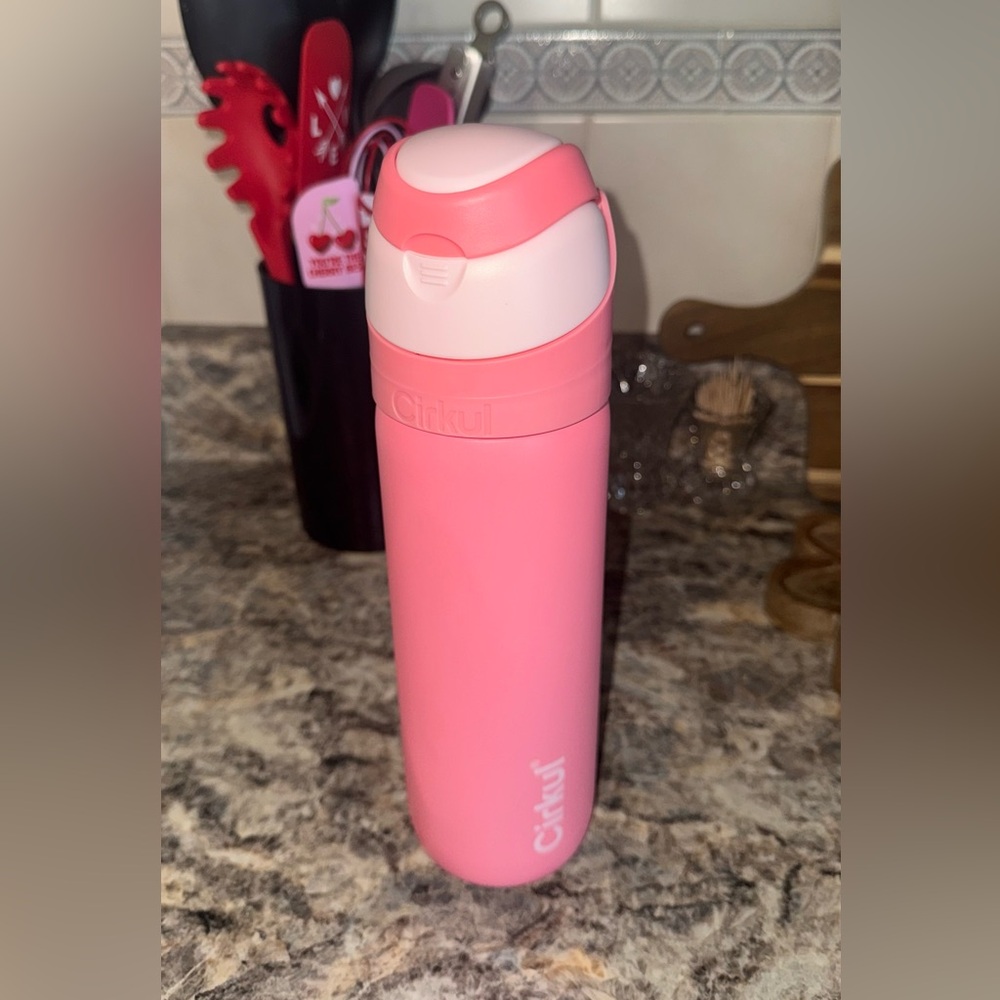 Cirkul StrawSip Flip Water Bottle